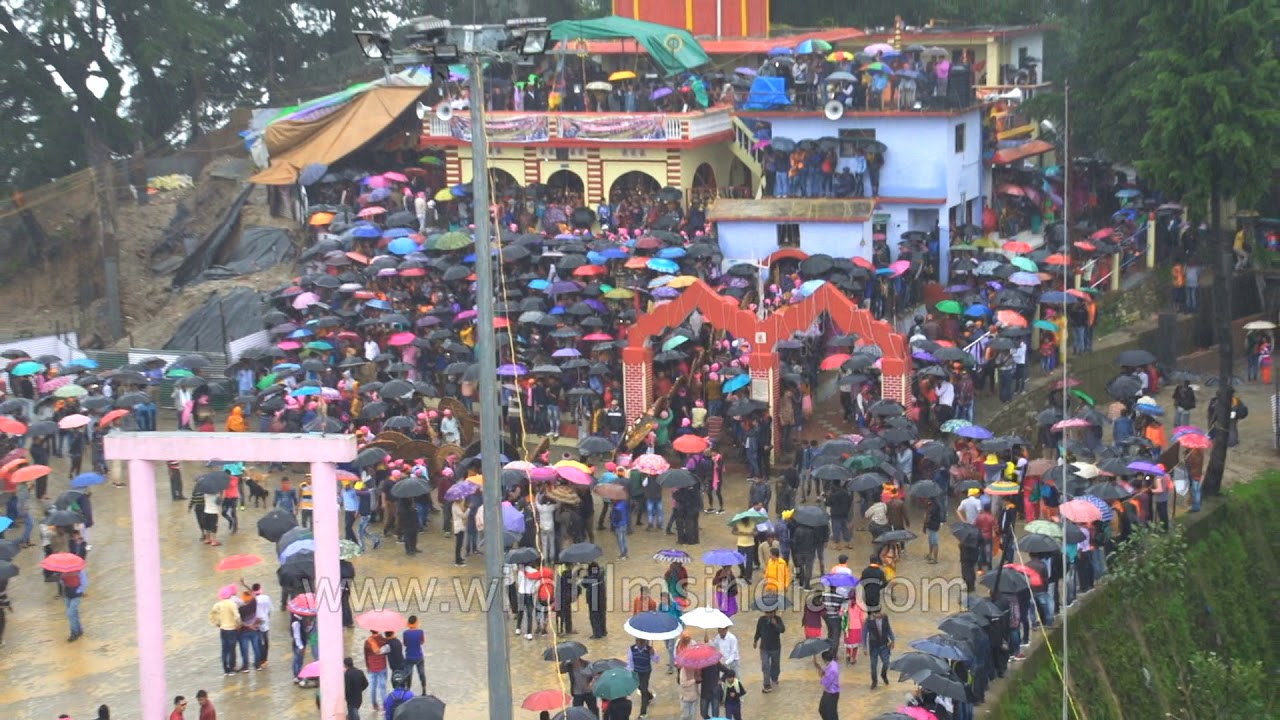 Mass Gathering by nearby villages for stone war festival