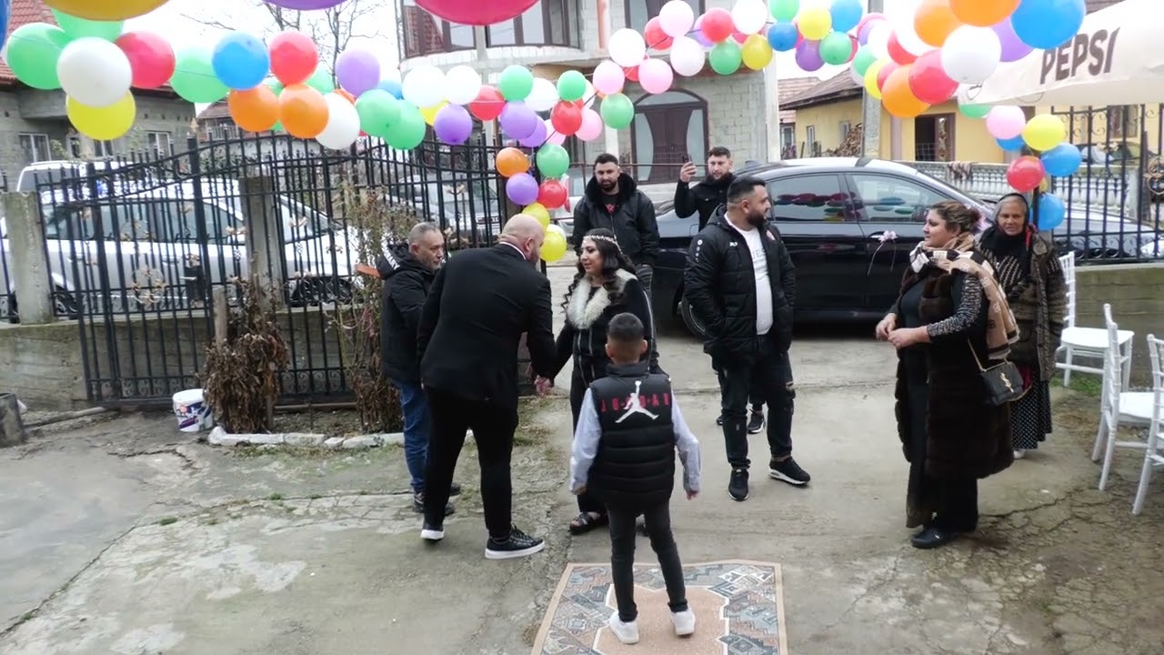 Matyas   si   Simina      Botez   la  Razvaan   29   Decembrie  2024   Budieni