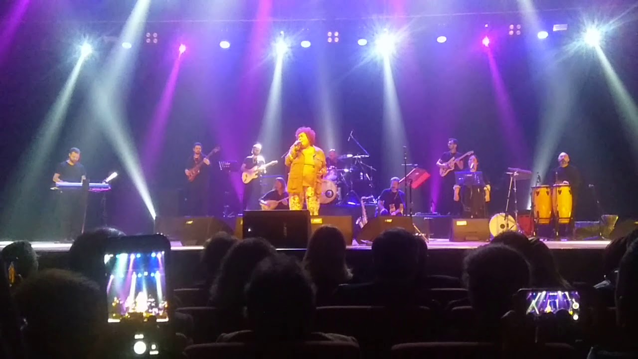 Selda Bağcan - Dostum Dostum Canlı ( konya konseri)