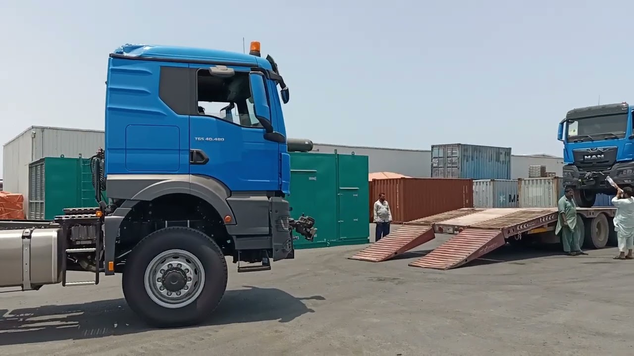 How to load MAN trucks on lowbed trailer | Lowbed trailer loading | Saudi Drivers life