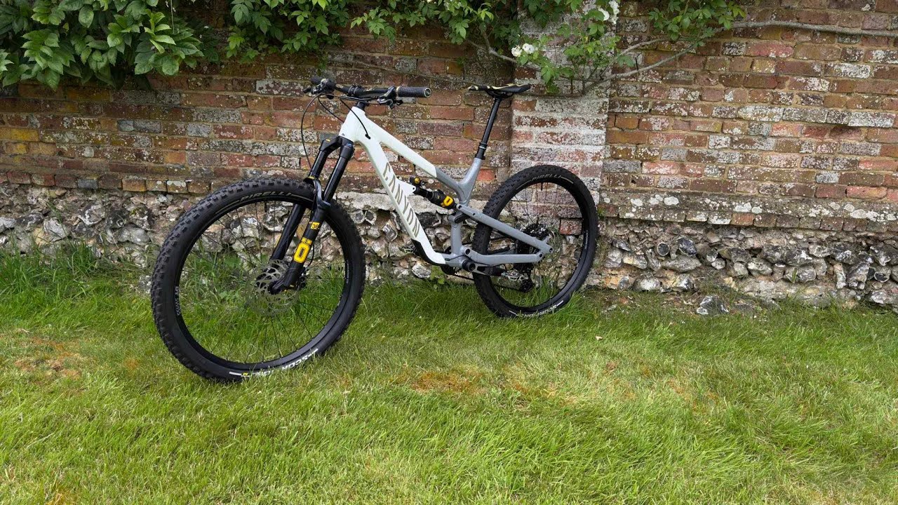 2023 Canyon Spectral FW29 Fabio Wibmer Special Edition Öhlins Sram T-Type XO AXS - Bike Check -