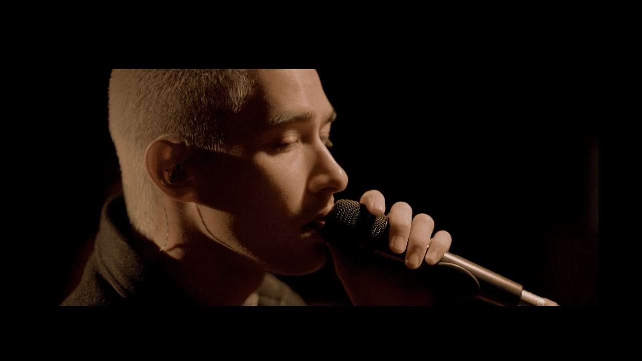 mikah - UNDERNEATH THE SURFACE (Live Performance Video)