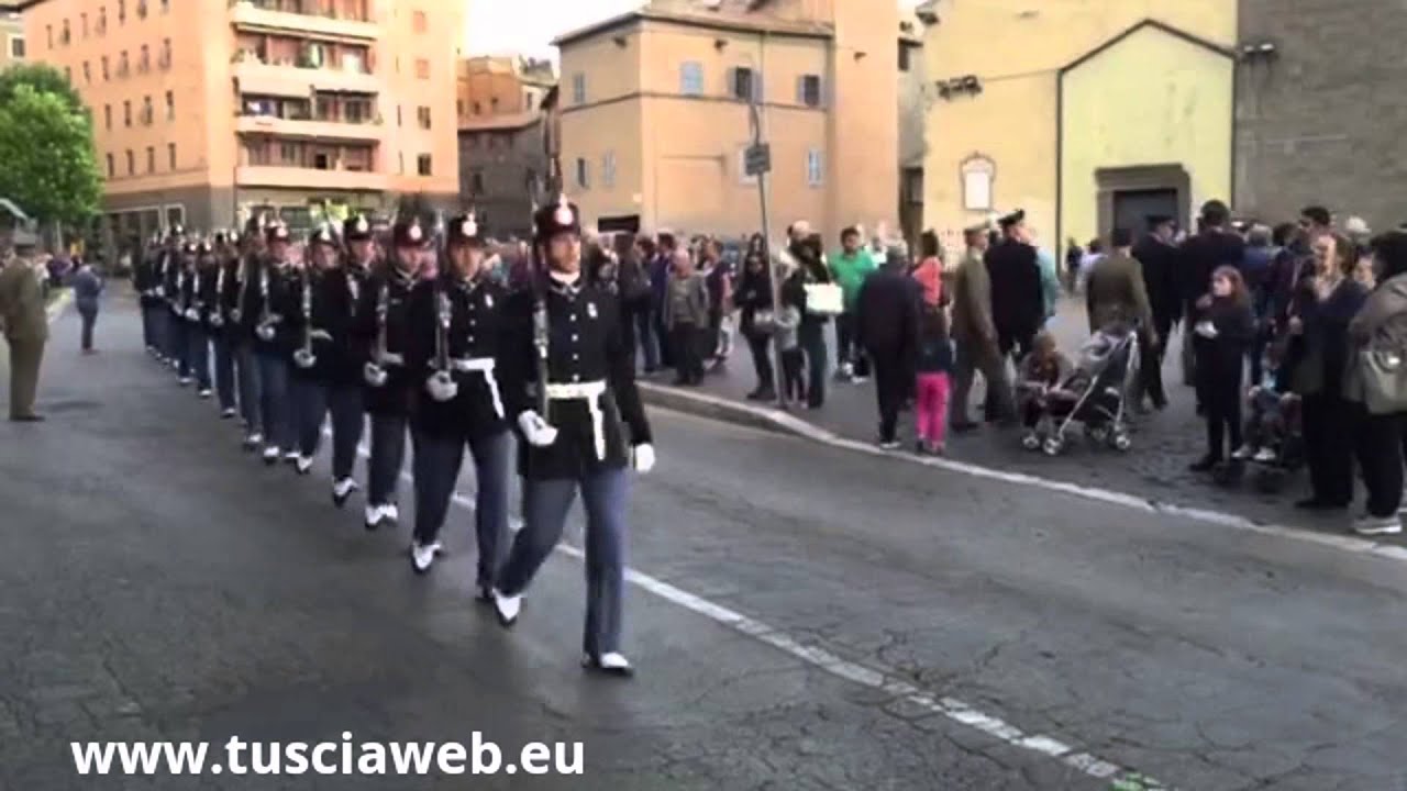Scuola sottufficiali - L’esercito “invade” il centro storico