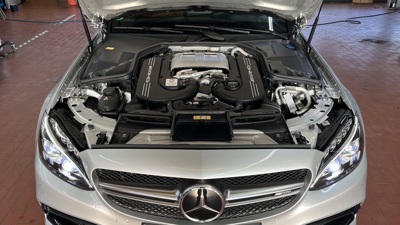 Mercedes-AMG C63 S (W205) M177 - Oil Change