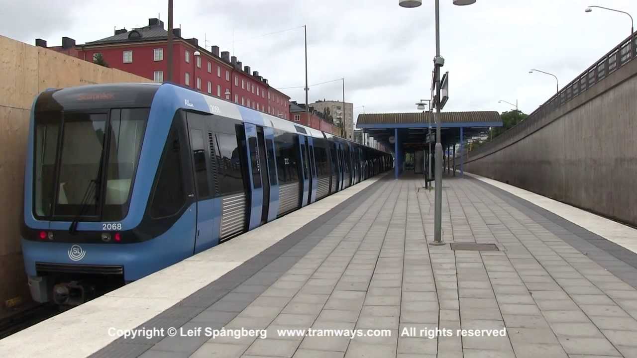 SL Tunnelbana tåg / Metro trains at Thorildsplan station, Stockholm, Sweden