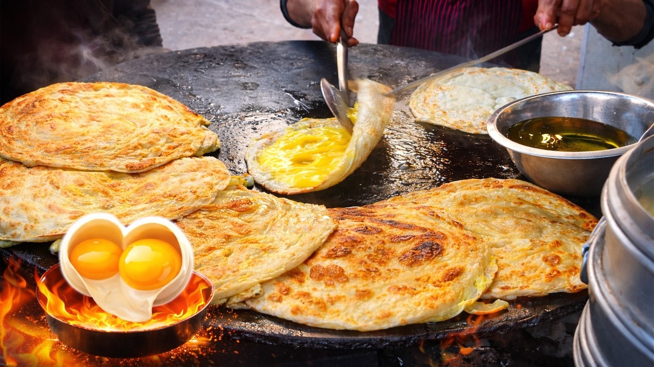 How to make two chicken roll & two egg roll on street ! indian street chicken & egg roll