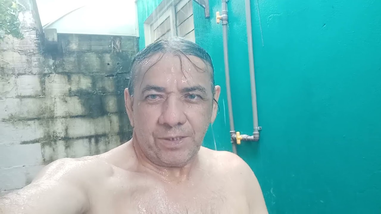 DIA DE CHUVA, BANHO DE BIQUEIRA. SOLAR DOS AZEVEDOS EM CANDELÁRIA. 16.03.25.