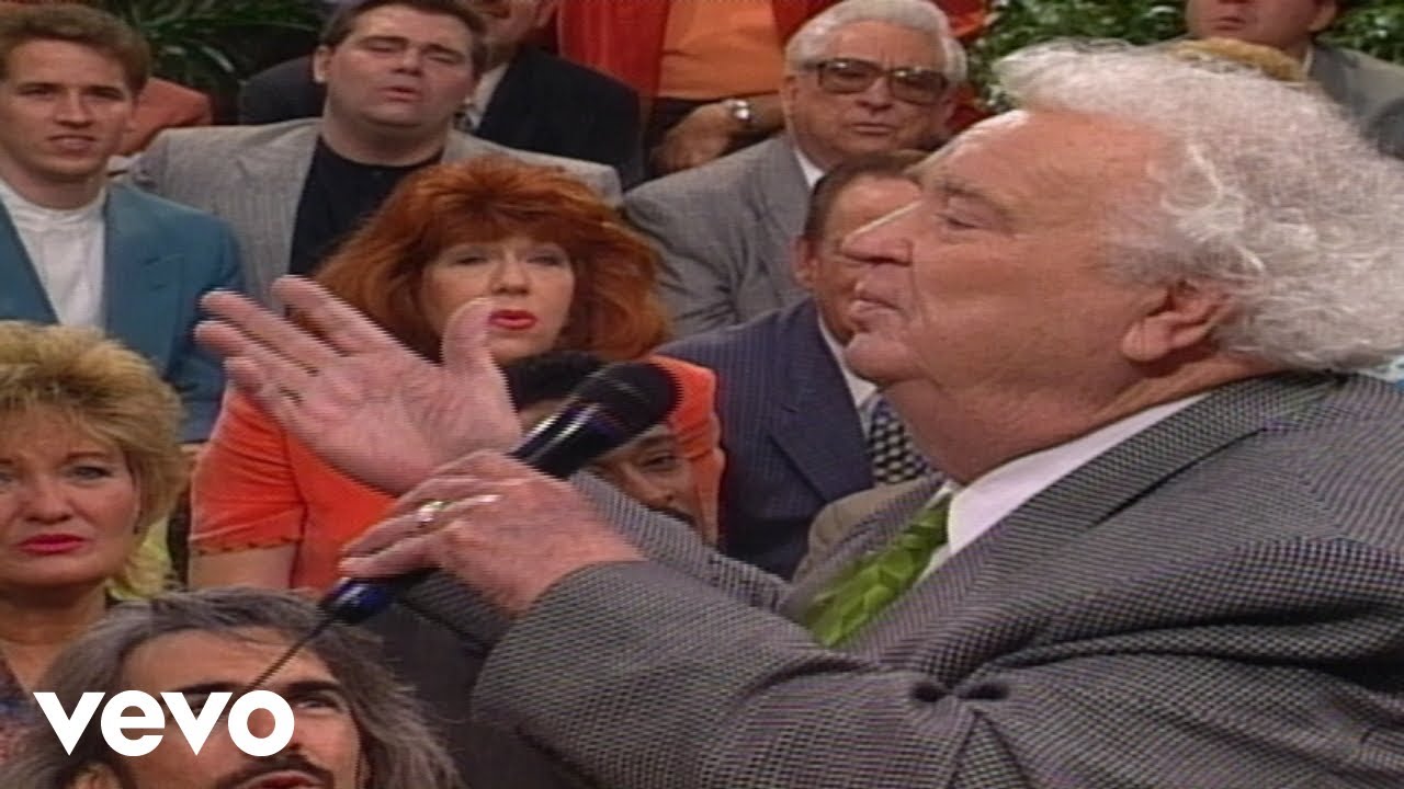 Bill & Gloria Gaither - I'm Going Through [Live] ft. Howard Goodman