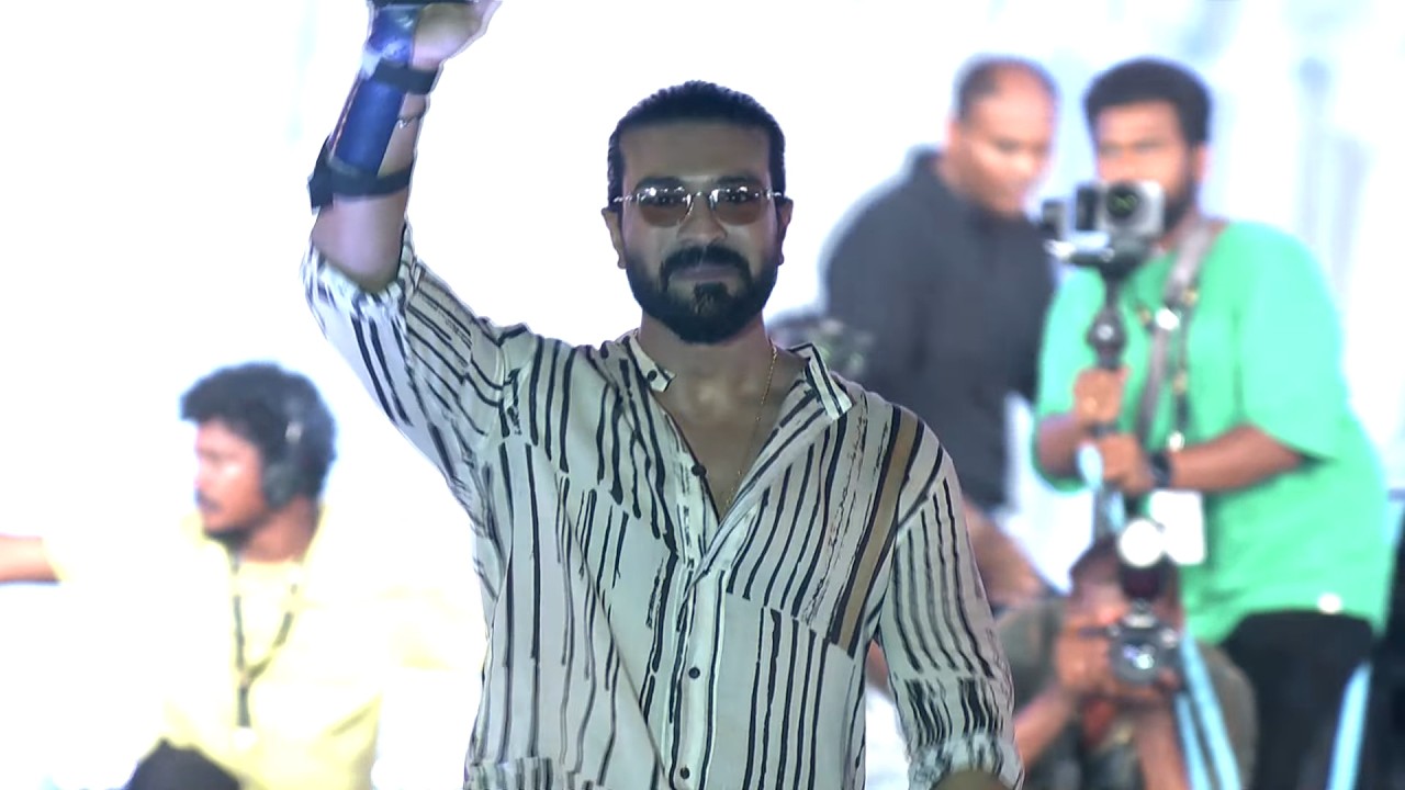 Mega Mass Entry of Ram Charan 🔥| Peddi Grand Roar Pre-Release Event | Shreyas Media