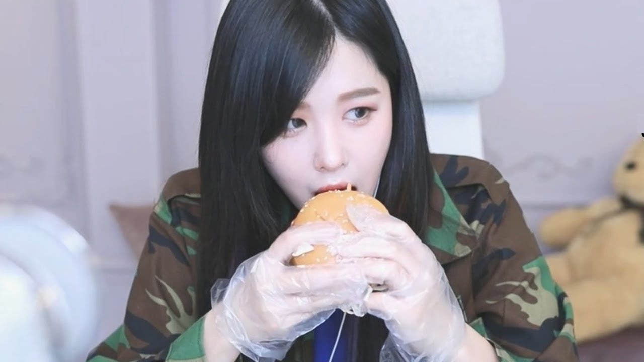 군대리아 먹고 울었다