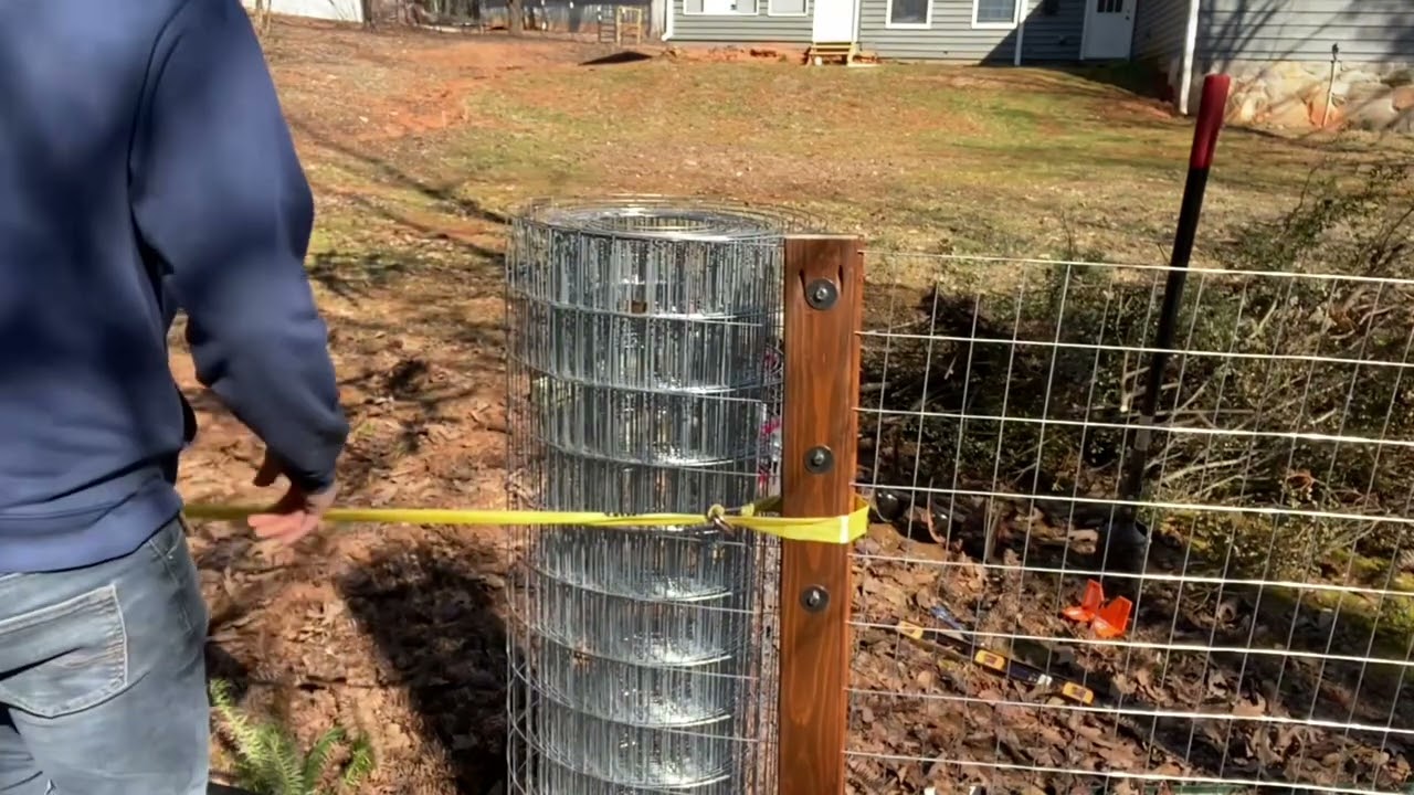 Самодельная подпорка для забора из досок 2х4. Работает просто потрясающе!