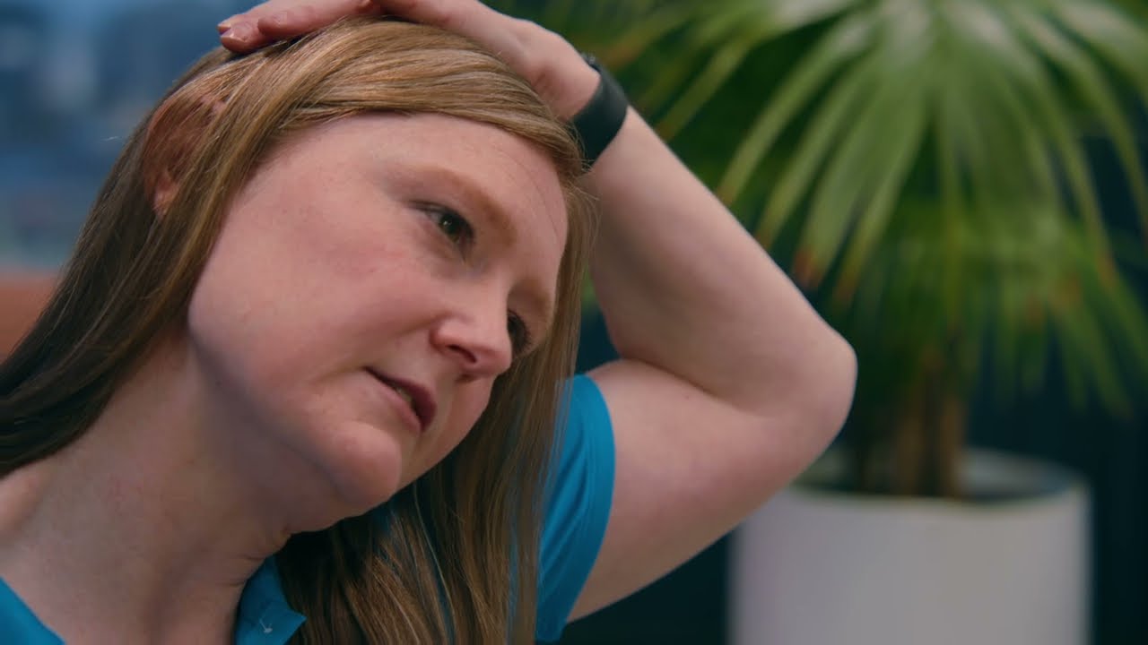 Neck pain workout with Bupa physiotherapist Carly Stewart