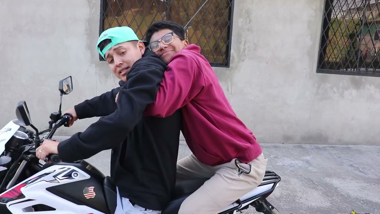Todos Tenemos Un Amigo Menestra 😂