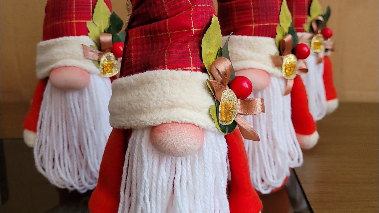 Faça Gnomos de Natal sem moldes! Aprenda de um jeito fácil e faça muitos! Use a sua criatividade!