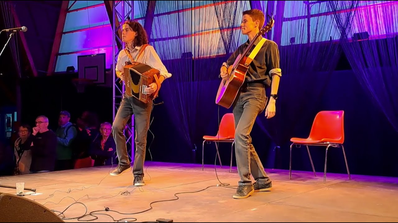 INTERCELTIQUE 2023 - Cercle circassien (Ar Vreudeur Le Guellec) - Fest Noz Salle Carnot