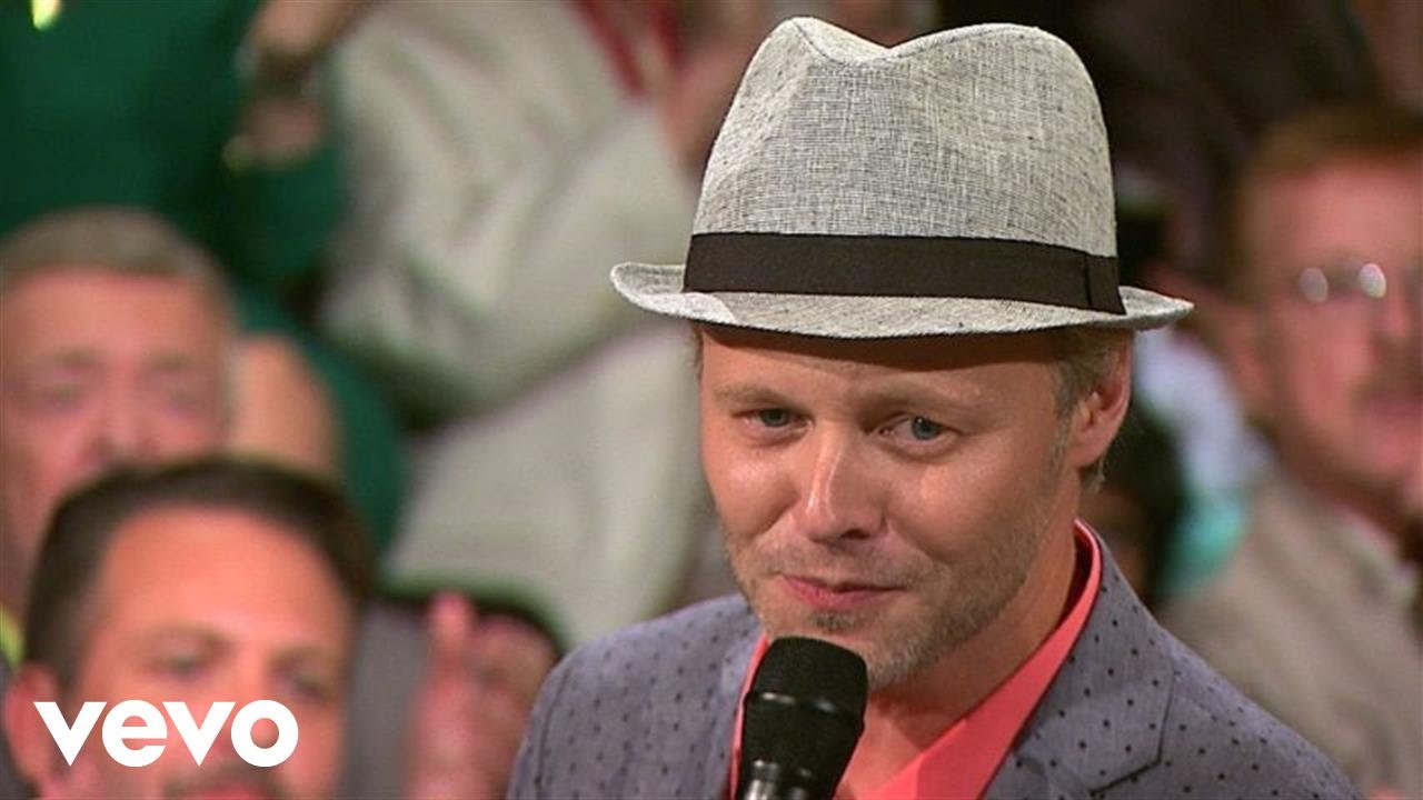 Gaither, The Nelons - I Just Can’t Make It By Myself (Live)