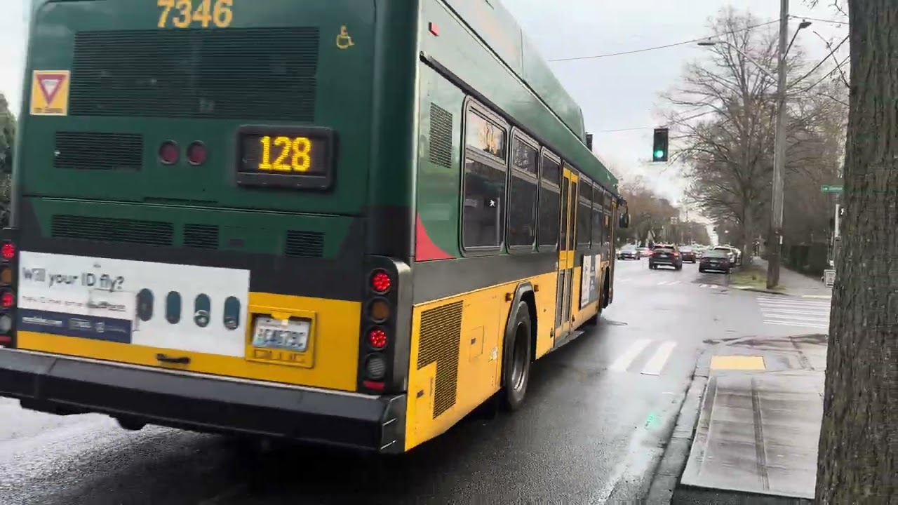 King County Metro Bus Action @ California Avenue & Stevens Street 1/28/26