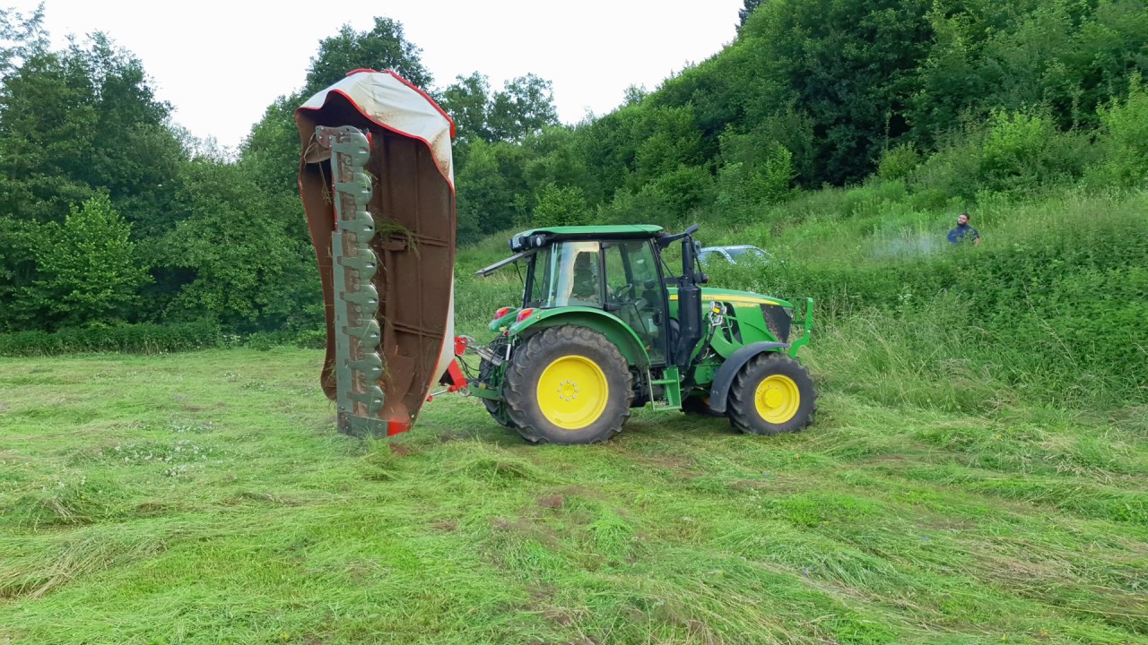 Heuernte 2020 Mähen mit John Deere 6105 MC und Kuhn GMD 310
