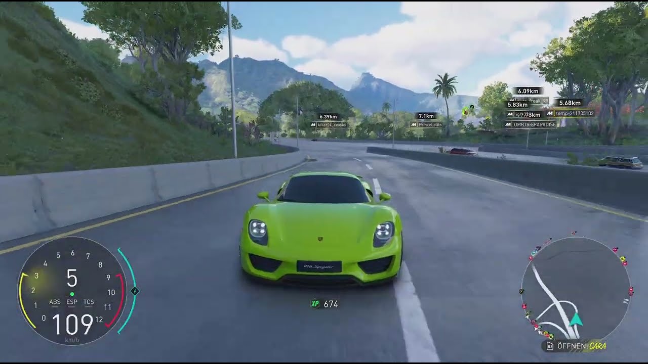 THE CREW MOTORFEST-Porsche 918 Spyder Hybrid full speed in neon yellow 