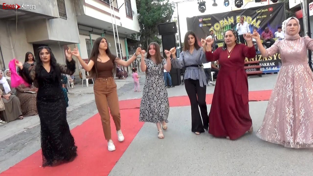 Gençler Oynadı Herkes Hayranlıkla İzledi Bablekan Halayı