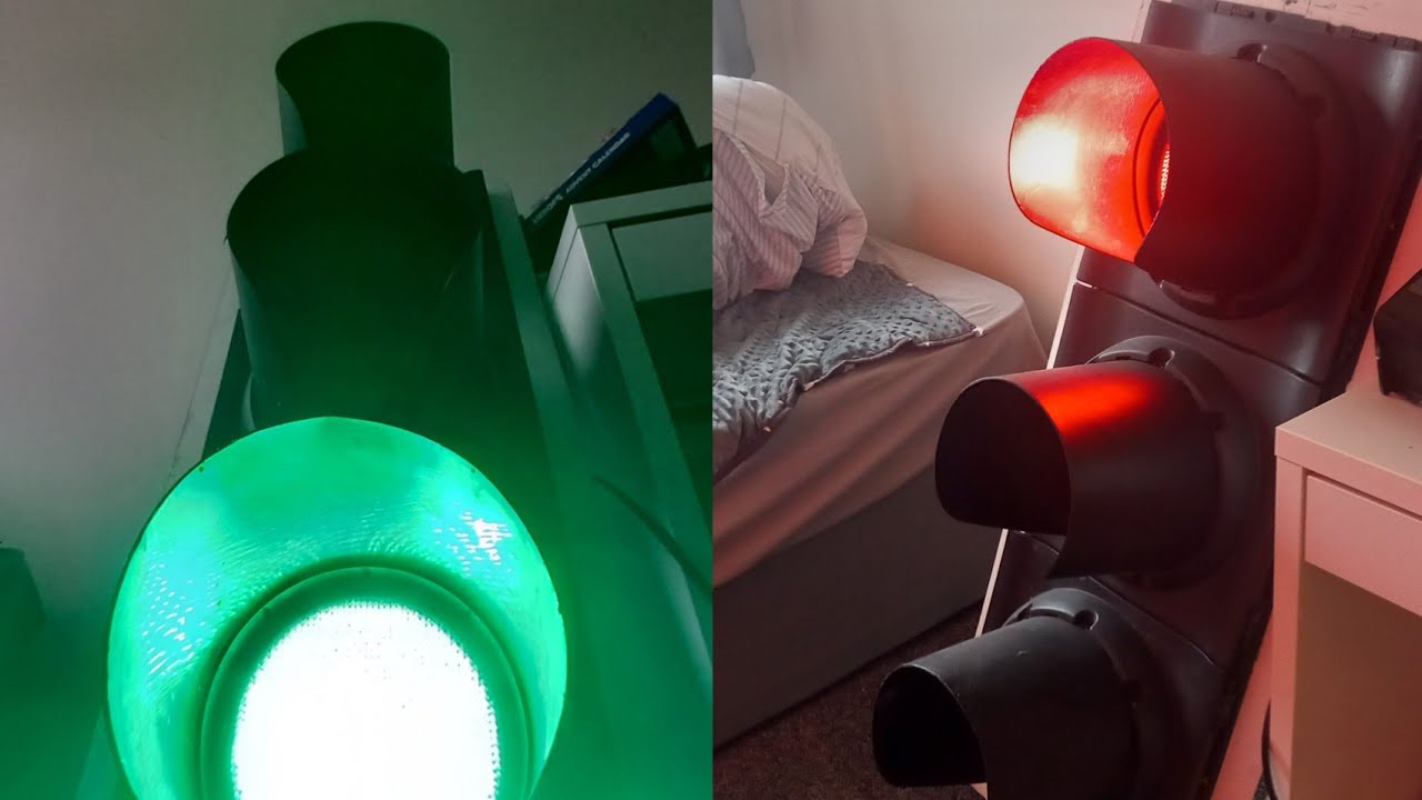tour of my brand new siemens helios traffic light (pre-wired and usable) from northern ireland