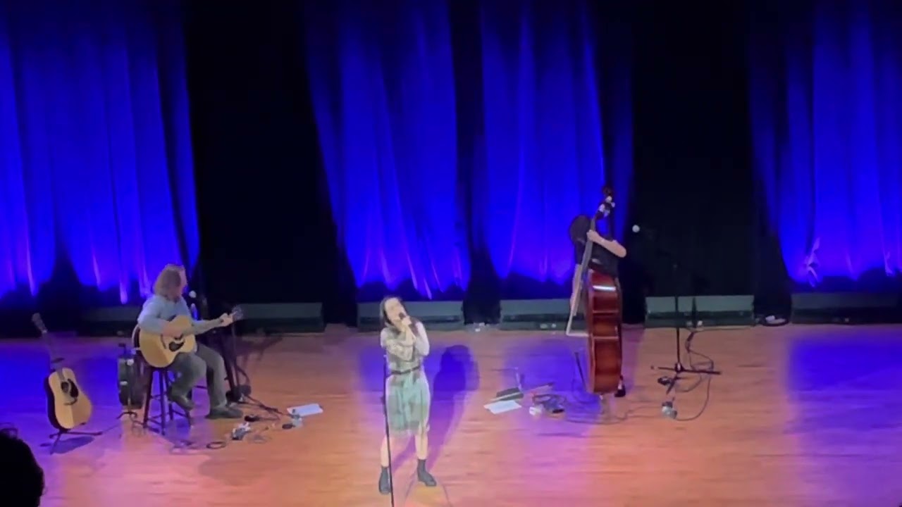 Mitski 9/26/23 Heaven Town Hall, NYC