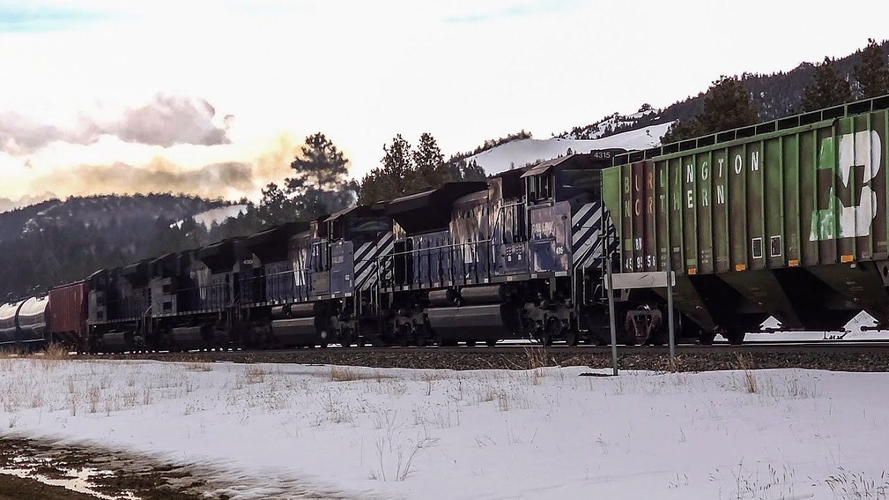 MRL Helpers Start an Oil Train on 2.2% Mullan Pass! [Clip]