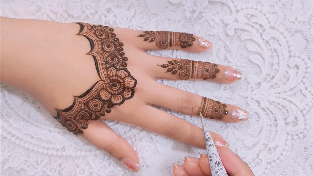 Eid Special Floral Moon, Star & Lantern Mehndi Design | Hennora Artistry