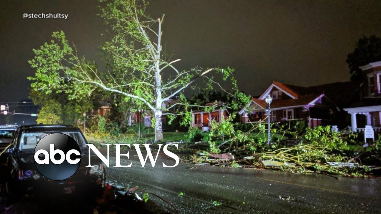 'Violent tornado' hits Missouri's capital