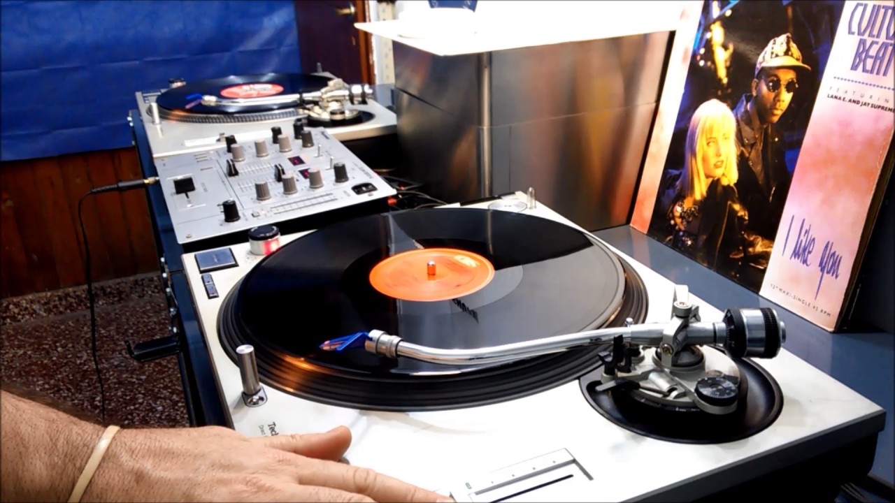 VINYL SET TECHNO HOUSE II 80/90 12
