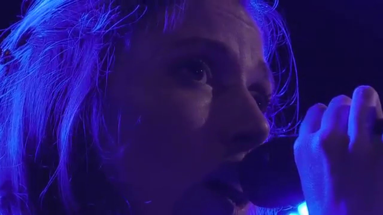 Survivante / live / Liz Cherhal