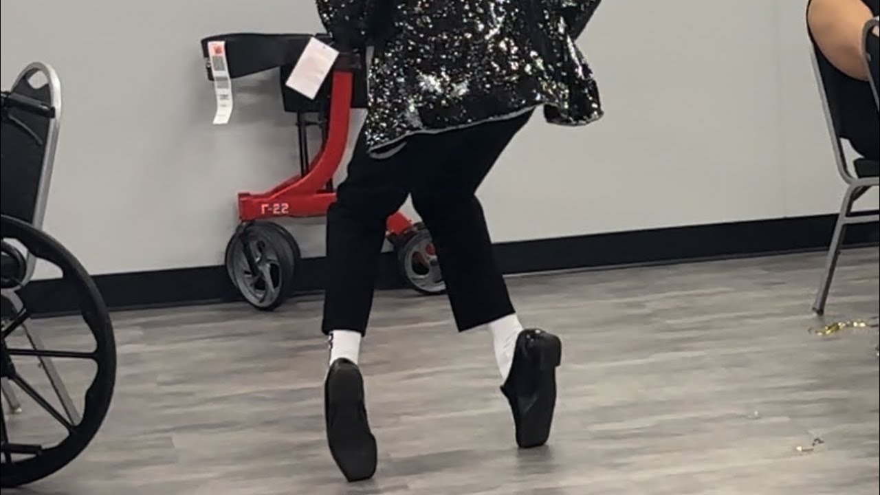 Billie Jean Live - Michael Jackson Tribute Artist The Chosyn One
