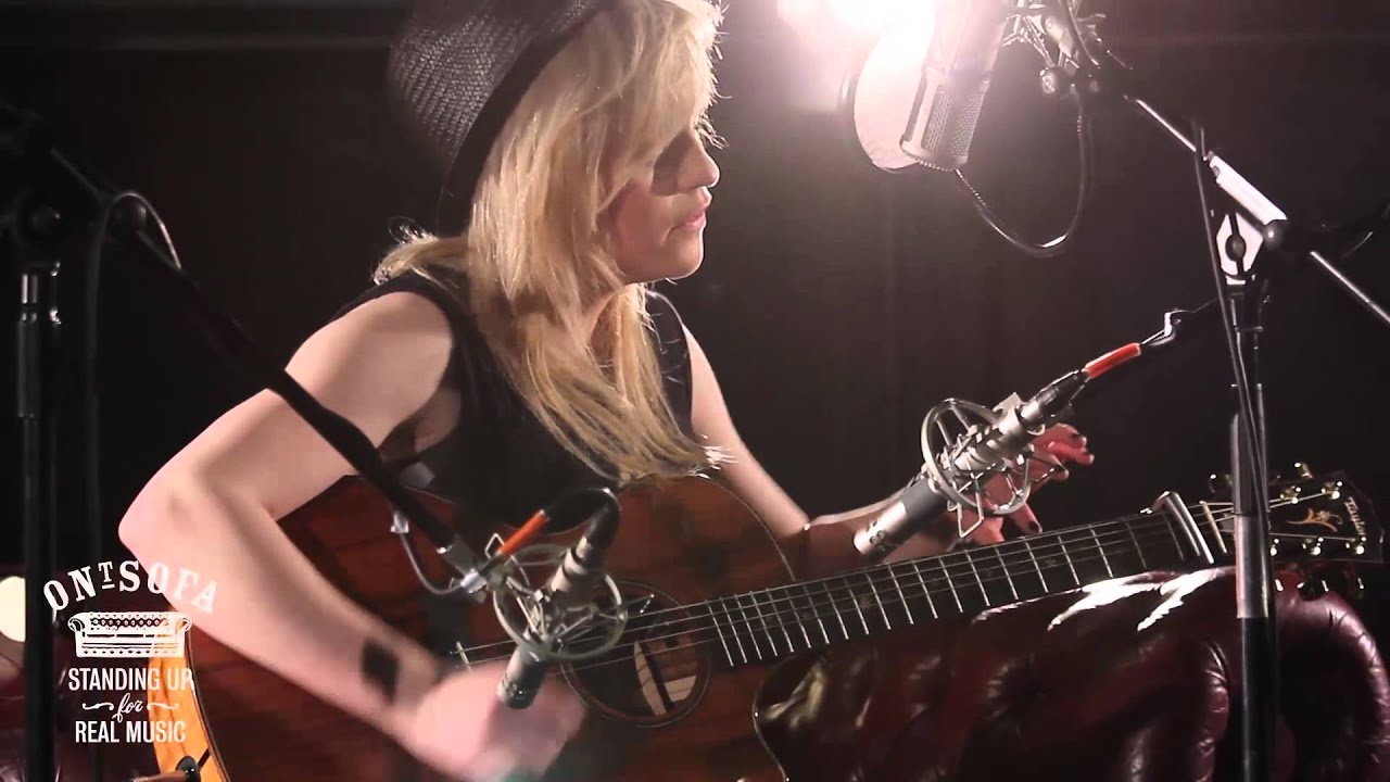 Beth McCarthy - Royals (Lorde Cover) - Ont Sofa Prime Studio Sessions