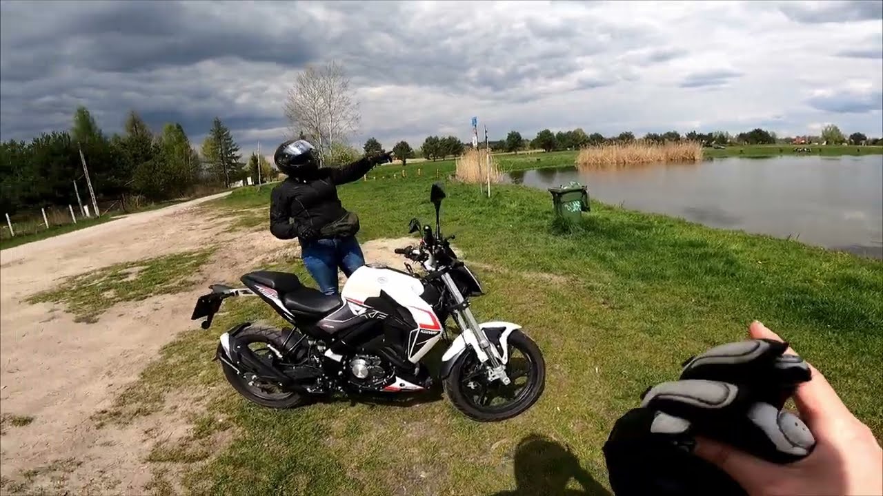 BaboVlog #6 - 2 MOTO GIRLS , honda cbr600rr i jakiś romet 125.