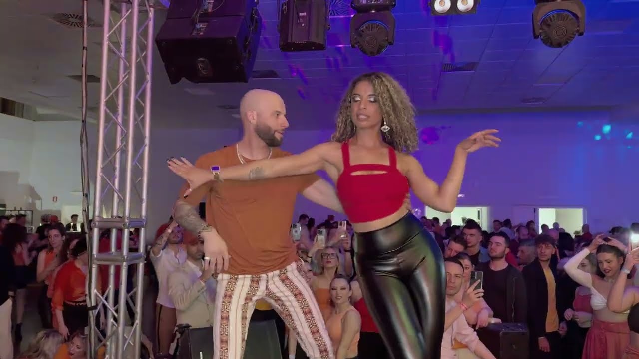 Ataca x La Alemana - Esta Boca Bachata Dance | Kany Garc&iacute;a, Young Miko