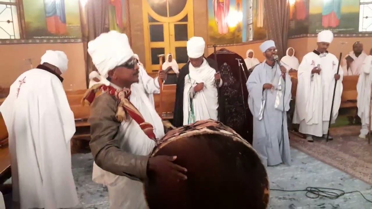 ድንቅ  እጅግ ግሩም ያማረ ከበሮ አመታት በሊቀ ጠበብት ሰሎሞን ዋሴ  እና በመምህር ሰረገላ ዘታሕሳስ ቅዱስ ገብርኤል በዓለ ንግስ ላይ