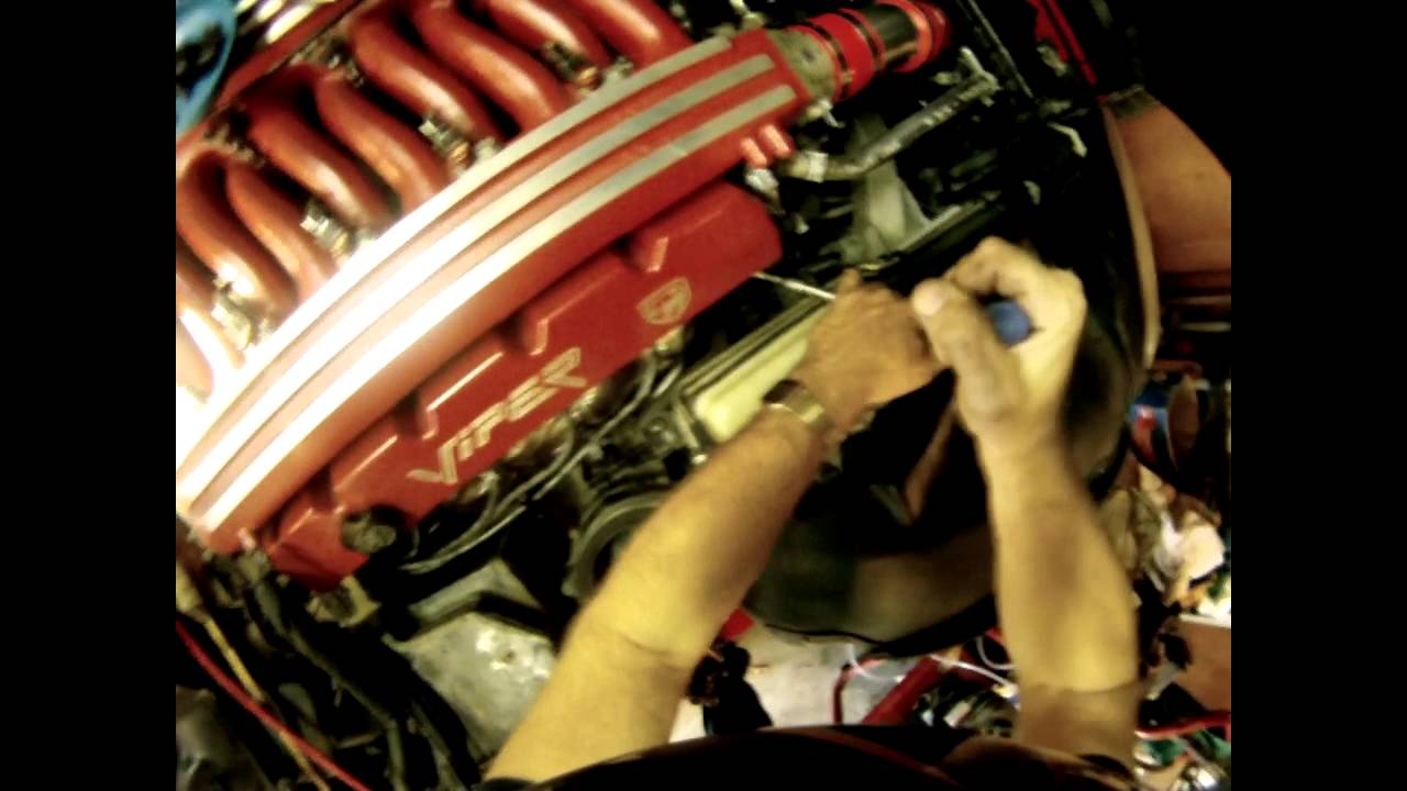 Changing spark plugs and Wires on a Dodge Viper Gen II V10 II.mp4