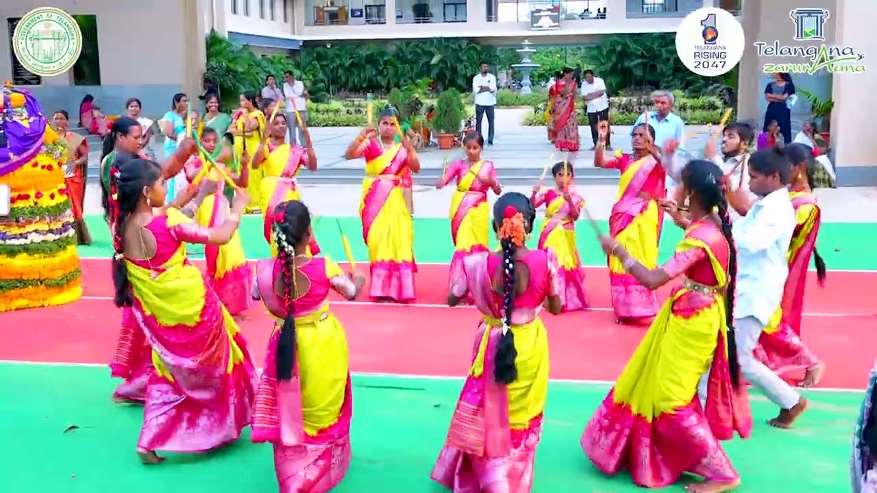 Gadwal’s Bathukamma Festival: A Stunning Floral Celebration | Telangana's Cultural Pride 🌸