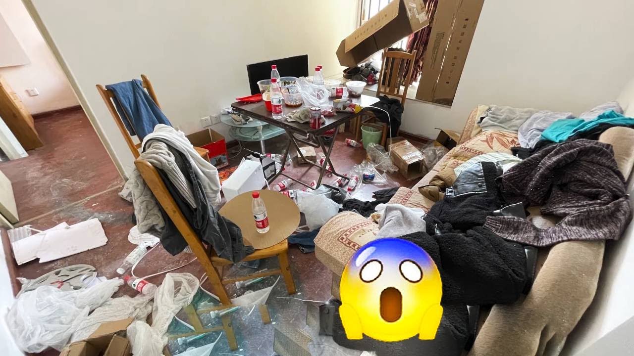 😭A House Lent To A Relative Has Become A Garbage Dump.