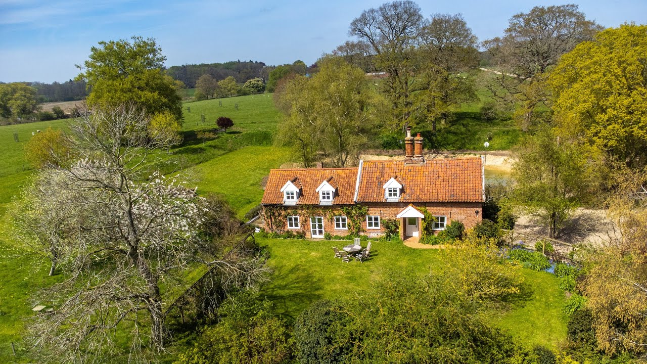 Keepers Cottage (Sleeps 8), Wolterton Hall Estate