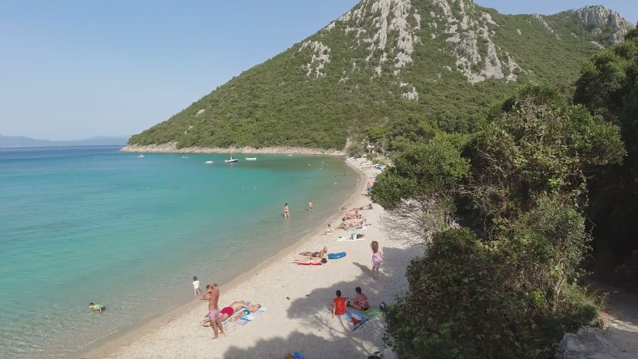 Pelje&scaron;ac Chorwacja 2024 plaża Divna 4K