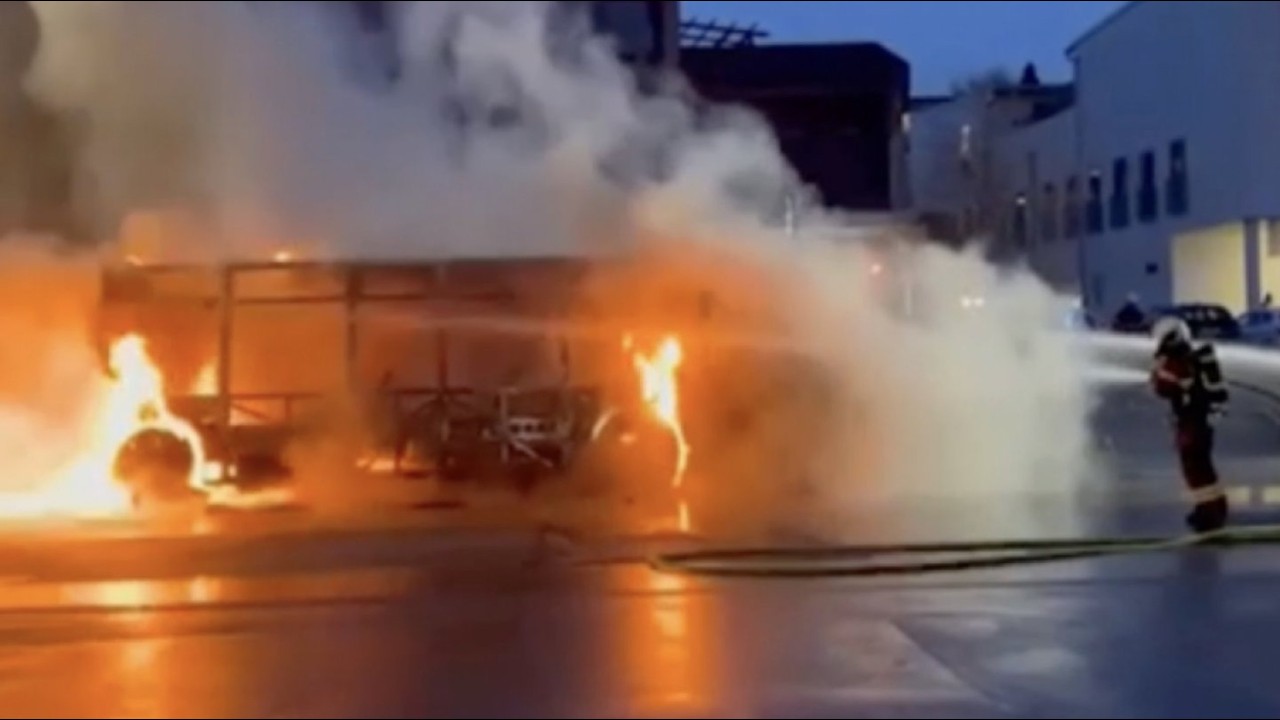 LISCIO E MACCHIATO - SVIZZERA: FIAMME E FOLLIA A KERZERS. CRANS, IL ROGO MINUTO PER MINUTO