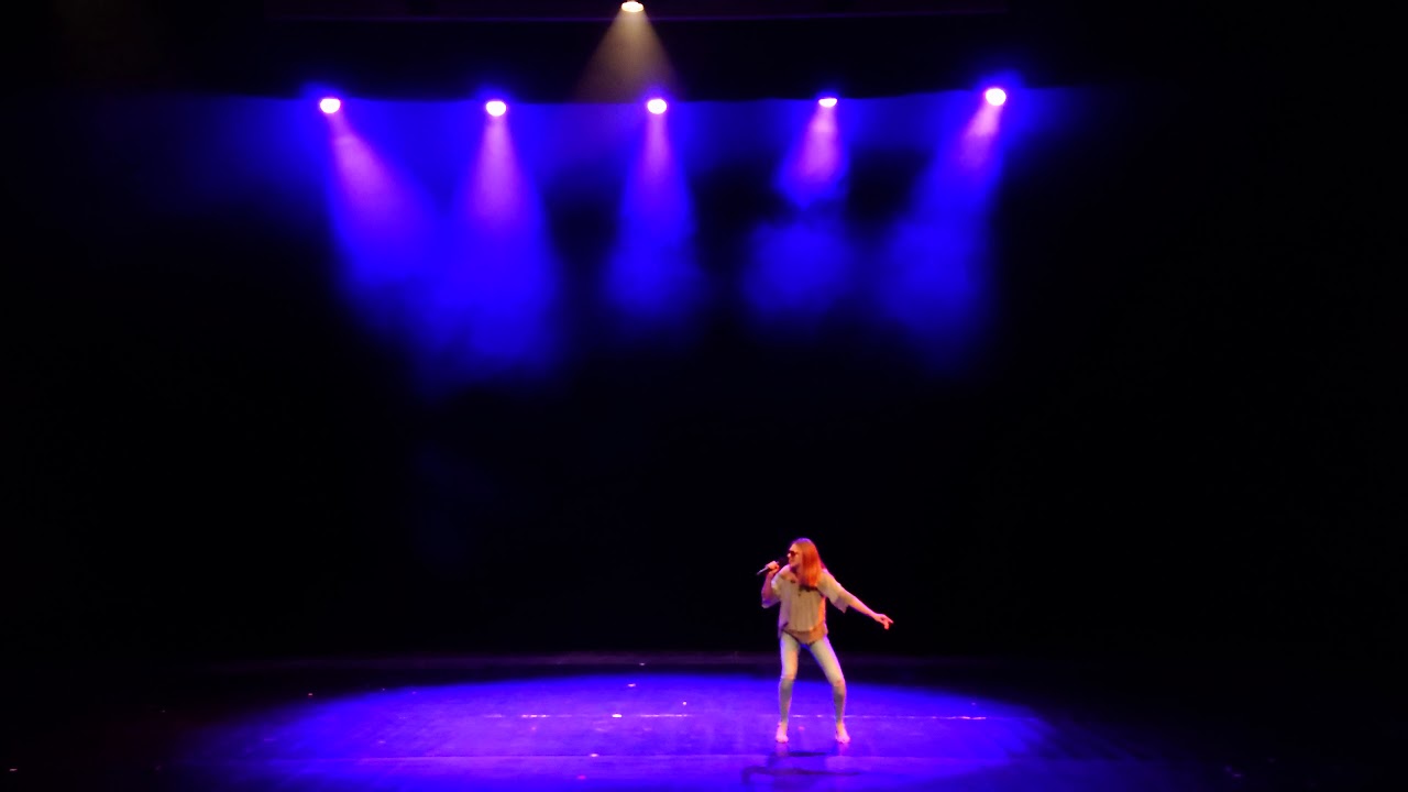 I'm Outta Love interprété par Lisa le 2019 06 23