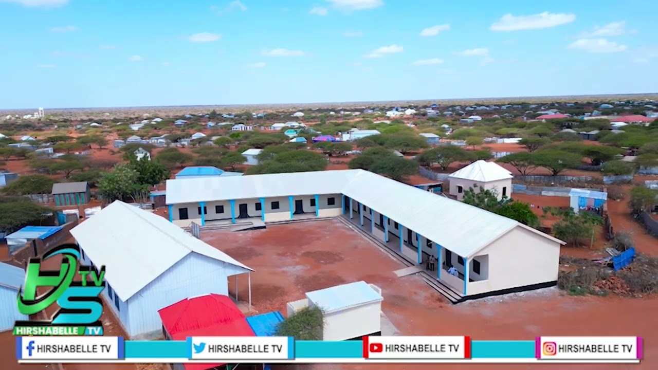 Dhismaha Iskuulka Al-Furqaan ee degmada Matabaan oo heer  gaba-gabo ah maraya.