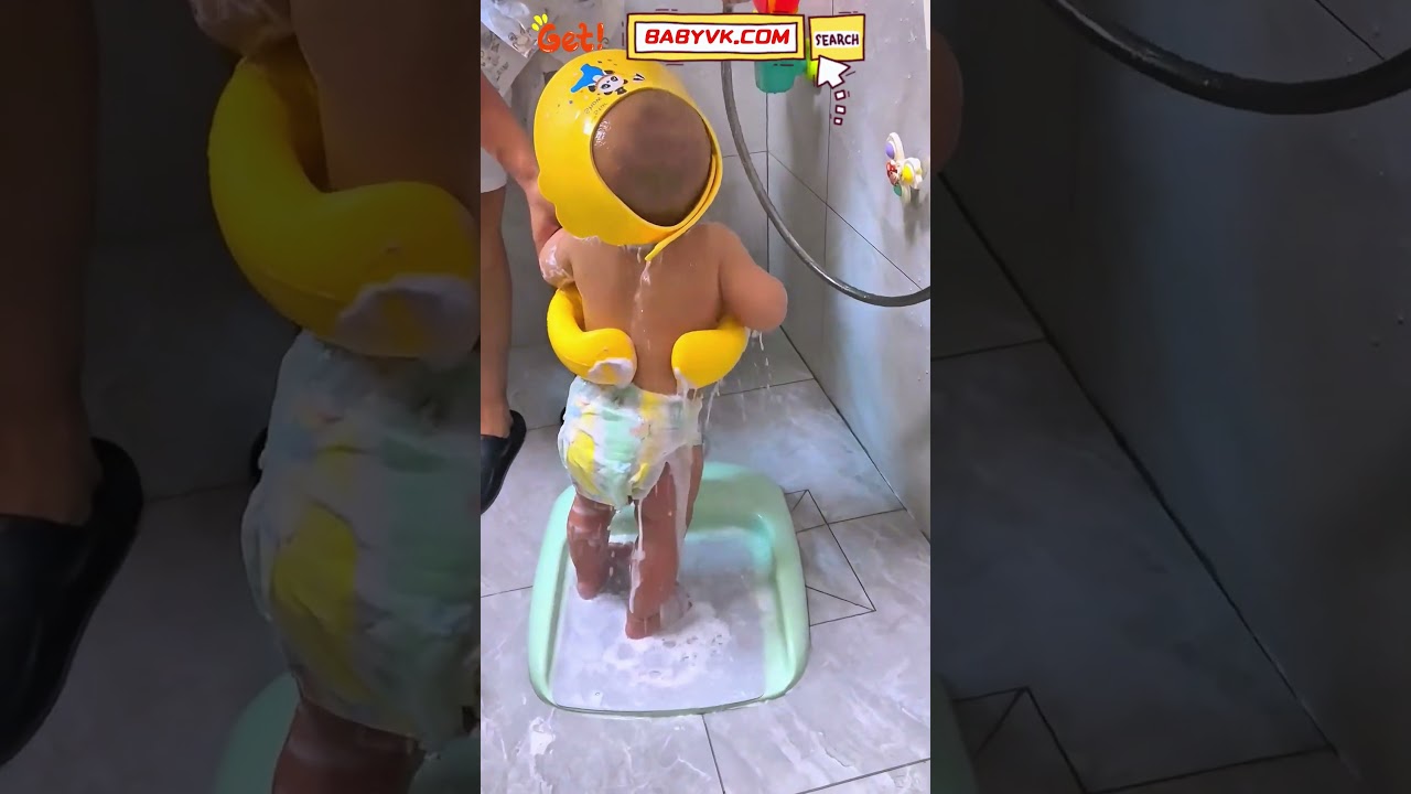 Can&rsquo;t hold your slippery baby during bath time? Try Adjustable Baby Bath Stand! #BathTime