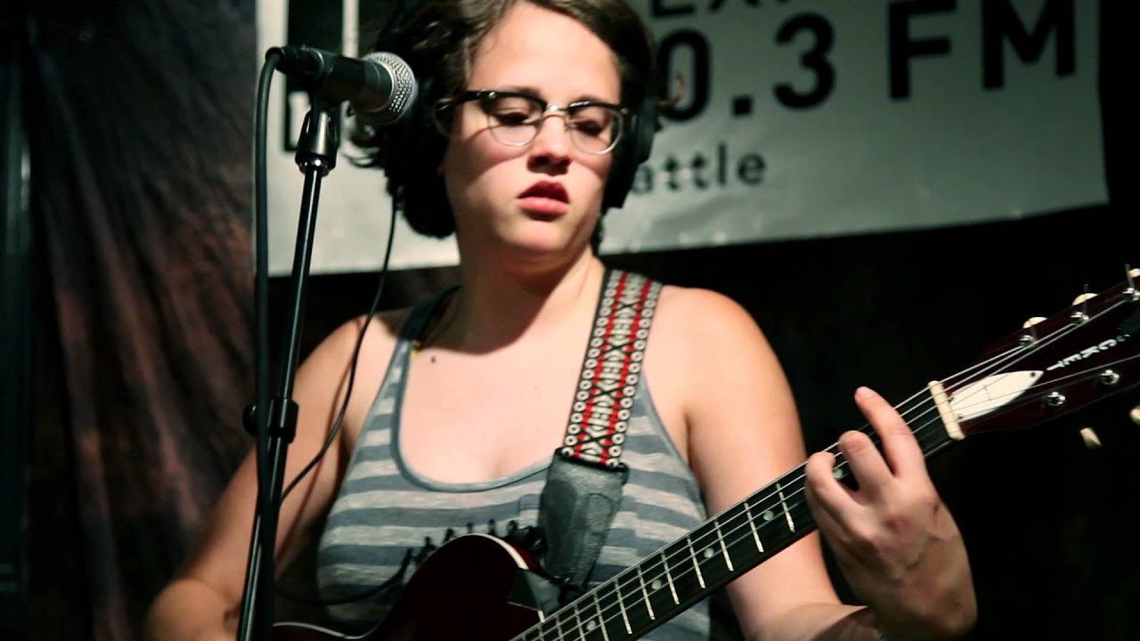 Sallie Ford & The Sound Outside - I Swear (Live on KEXP)
