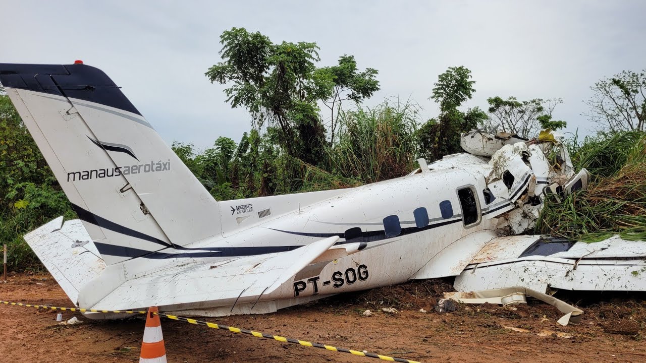 Ultimas cenas do acidente aéreo em Barcelos-am