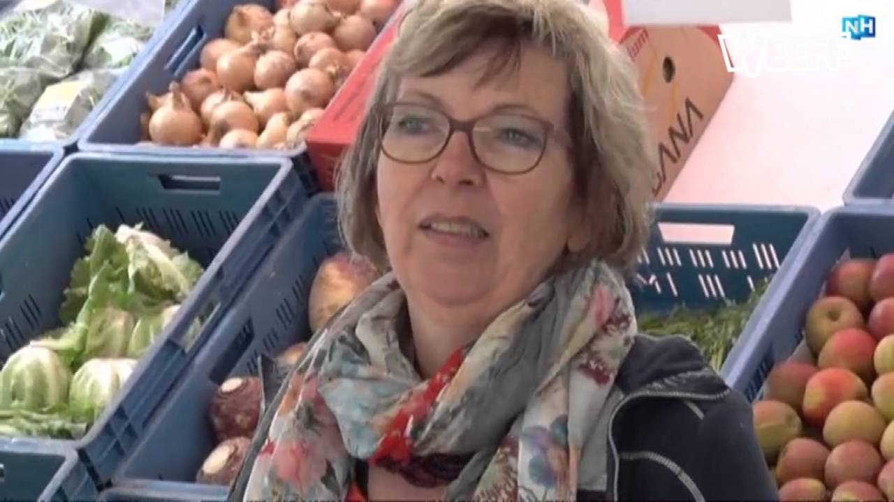 Sjakie Knakie uit Spanbroek voor 1x op de Albert Cuypmarkt