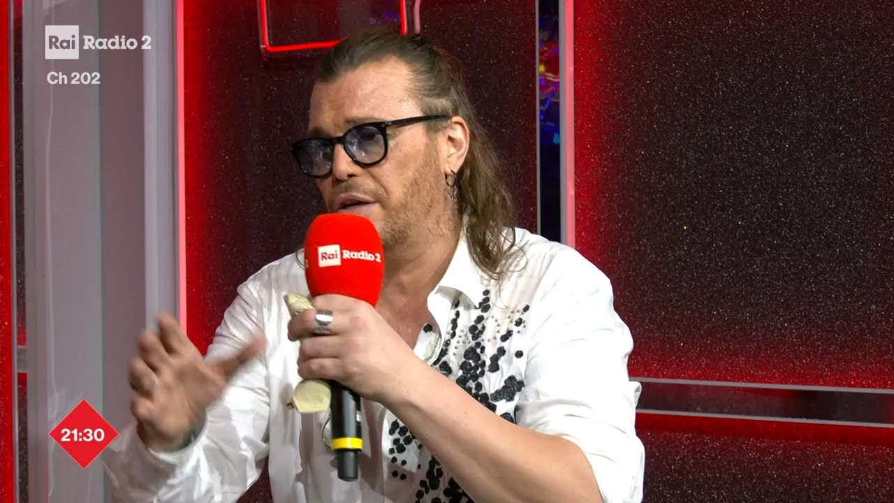 Intervista a Gianluca Grignani - Radio2 a Sanremo - 09/02/2023
