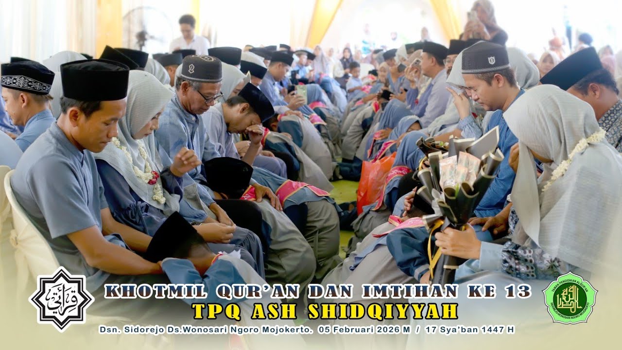 Prosesi sungkeman khotaman ke 13 TPQ ash shidqiyyah 